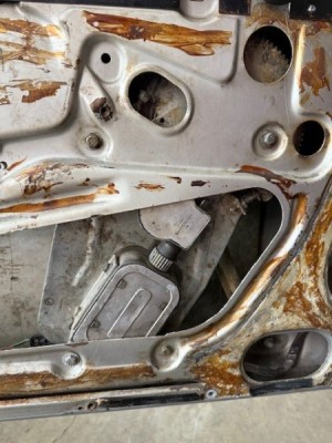 FH_voli.jpg (69.71 KiB) 34779 mal betrachtet Fensterheber vor Ausbau