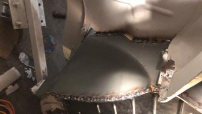 IZPL5944.JPG (25 KiB) 6720 mal betrachtet Radhaus und A-Säulen Innenblech ersetzt