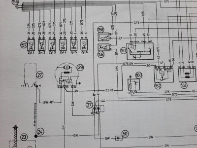 E9 Schaltplan Einspritzanlage.jpg (107.41 KiB) 4941 mal betrachtet Quelle: Rep.Anleitung 258 259 Seite 170 Verlag Bucheli
