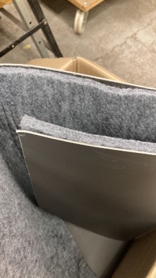 e89f809b-e70f-4d64-acba-b1736c3b5c9b.JPG (79.14 KiB) 3544 mal betrachtet gibts auch mit dem harten Belag auf der Unterseite