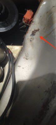 IMG_20250113_191058.jpg (25.86 KiB) 6454 mal betrachtet Punkt, an dem die linke Stange auf der Karosserie aufliegt