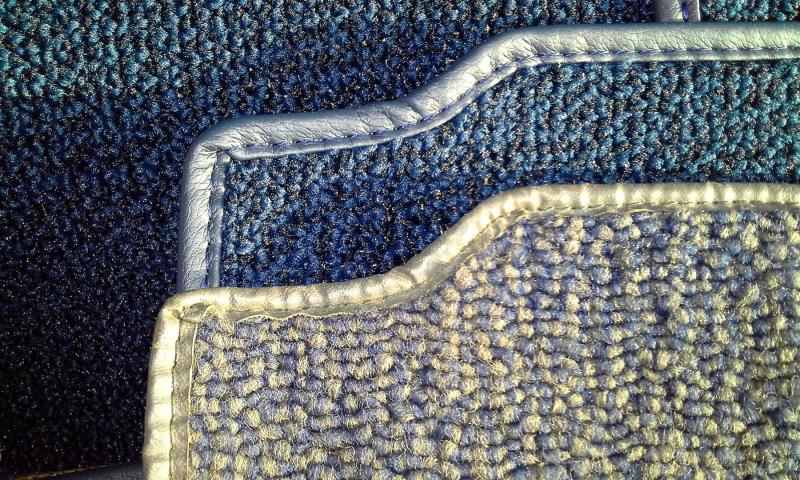 KHM_2-Ton-Schlinge_432_dunkelblau versus E9_grau_blau_detail.jpg