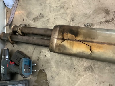 CA12964B-16A3-4D20-A6D7-38C255375947.jpeg (166.52 KiB) 6405 mal betrachtet aufgeplatzter Vorschalldämpfer