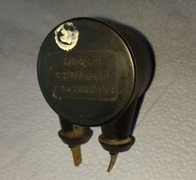 Bosch Türschloss Schalter.JPG (42.02 KiB) 1209 mal betrachtet Bosch Türschloss Schalter